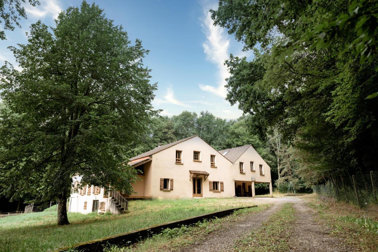 La Donaclaudre - Hebergement De Groupe En Pleine Nature, Ideal Pour Tous Vos Sejours ! 63 Couchages - 2 Grandes Salles - Salle De Jeux - Cuisine Professionnelle - Accessible Facilement - Localisation Attractive -Proche Paris & Disney Saint-Augustin  Exterior photo