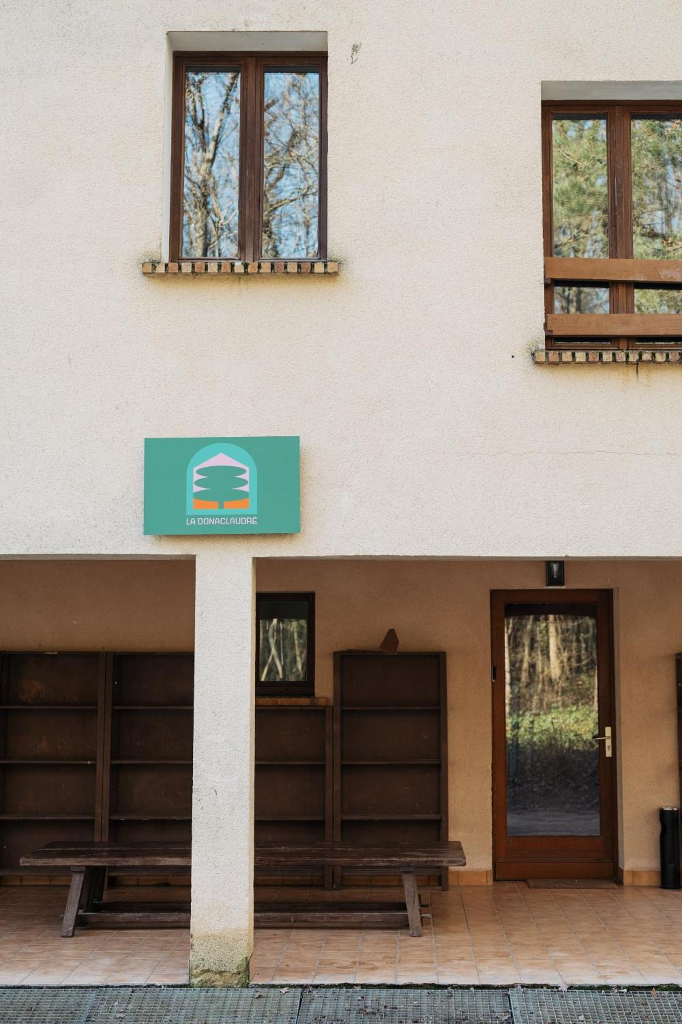 La Donaclaudre - Hebergement De Groupe En Pleine Nature, Ideal Pour Tous Vos Sejours ! 63 Couchages - 2 Grandes Salles - Salle De Jeux - Cuisine Professionnelle - Accessible Facilement - Localisation Attractive -Proche Paris & Disney Saint-Augustin  Exterior photo