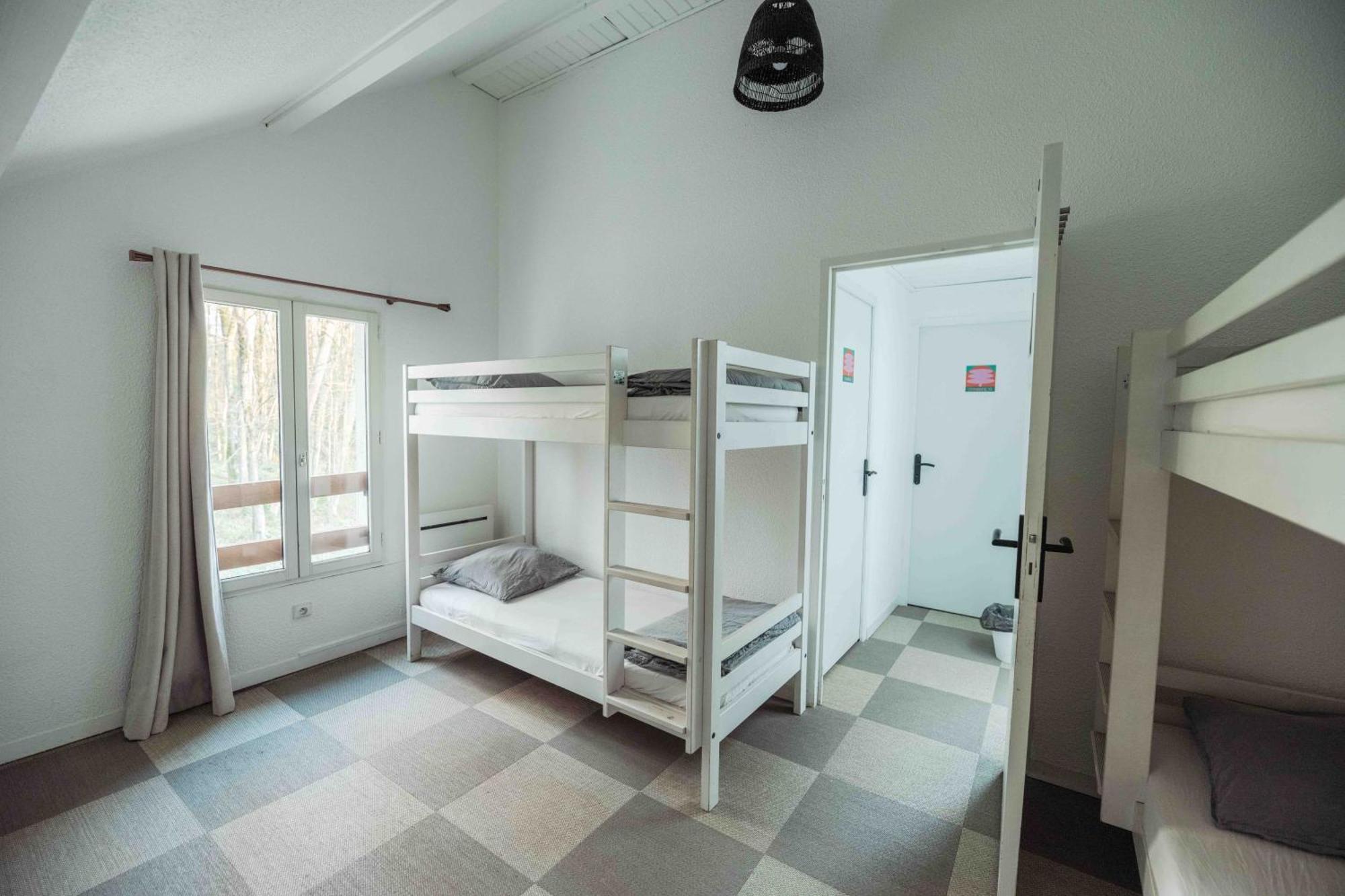 La Donaclaudre - Hebergement De Groupe En Pleine Nature, Ideal Pour Tous Vos Sejours ! 63 Couchages - 2 Grandes Salles - Salle De Jeux - Cuisine Professionnelle - Accessible Facilement - Localisation Attractive -Proche Paris & Disney Saint-Augustin  Exterior photo